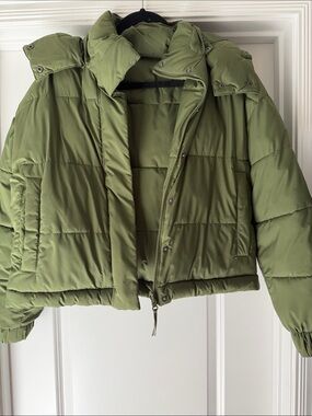 American Eagle Outfitters Olive Green Puffer Jacket